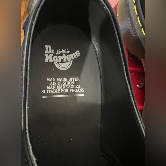 Dr. Marten Docs Air Wair  Black Lace Up shoes vegan  air cushion excellent cond - Picture 4 of 6